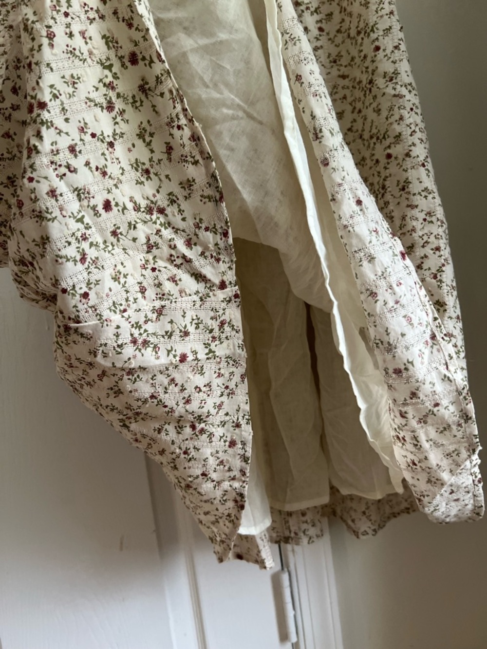 NWT Storia / Worth Collective Nya Beige Red Floral Smocked Dress Medium - Picture 12 of 16